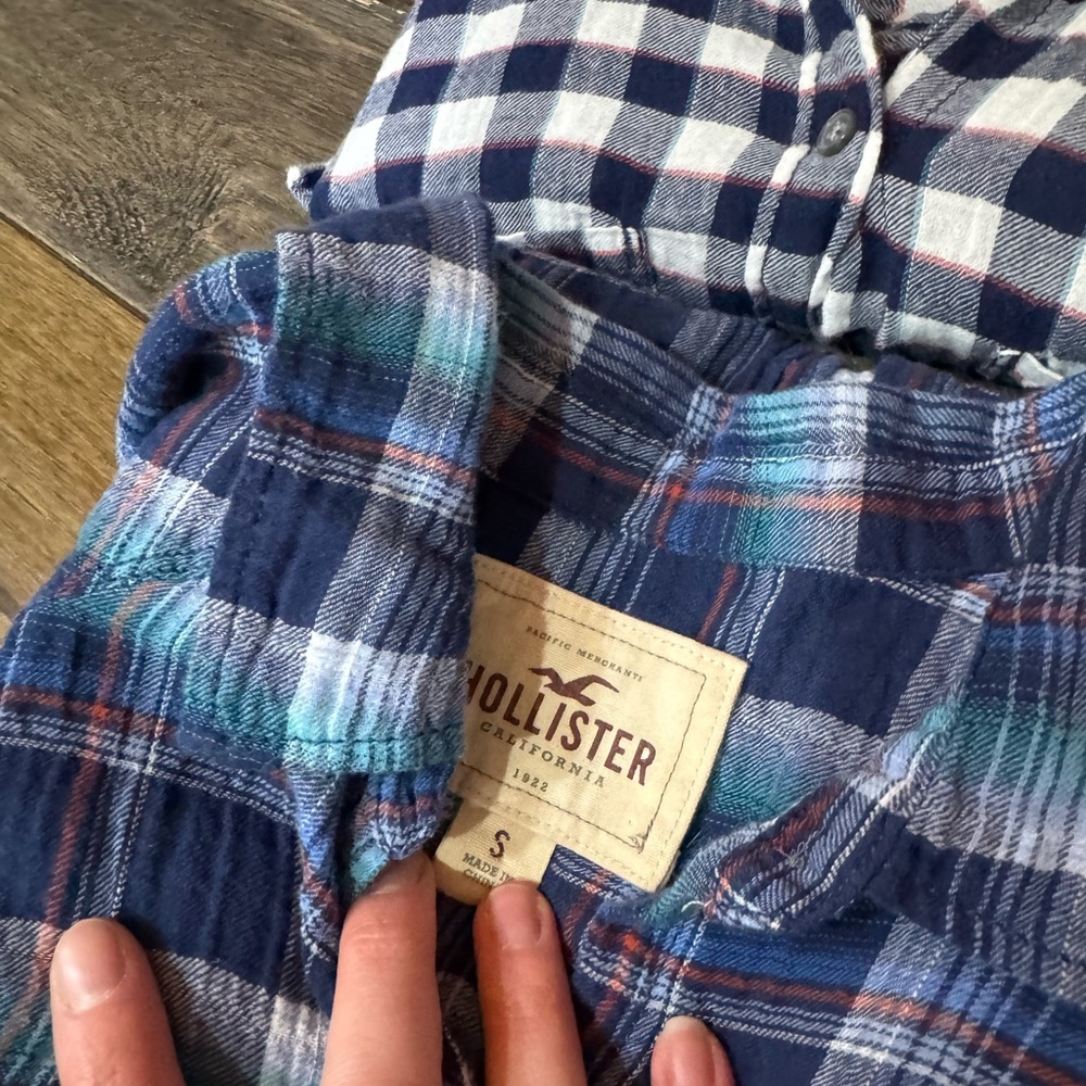 Y2K Hollister Button Up Bundle - Picture 5 of 8